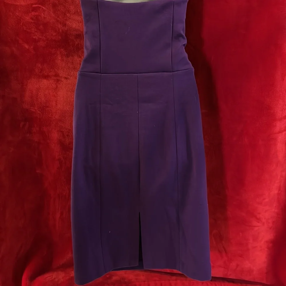 STRAPLESS PURPLE DRESS 2 - Picture 3 of 4